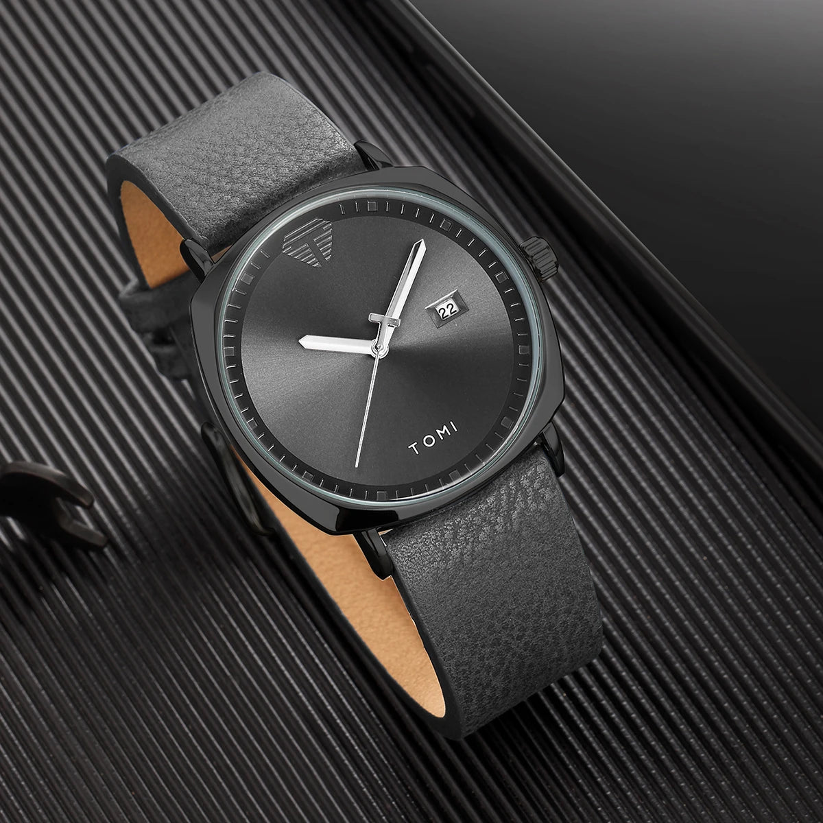 TOMI™ Executive Classic Men’s Quartz Watch